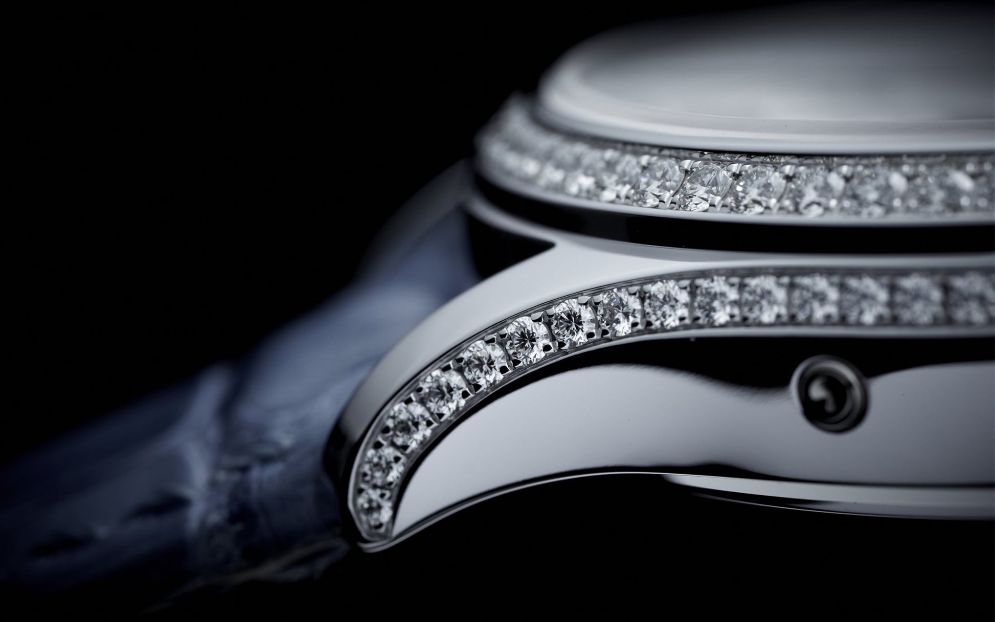 Patek Philippe Complication, 18k White Gold set with 155 diamonds (~1.34 ct), 38mm, Annual Calendar Ref# 4947G-001,  diamonds