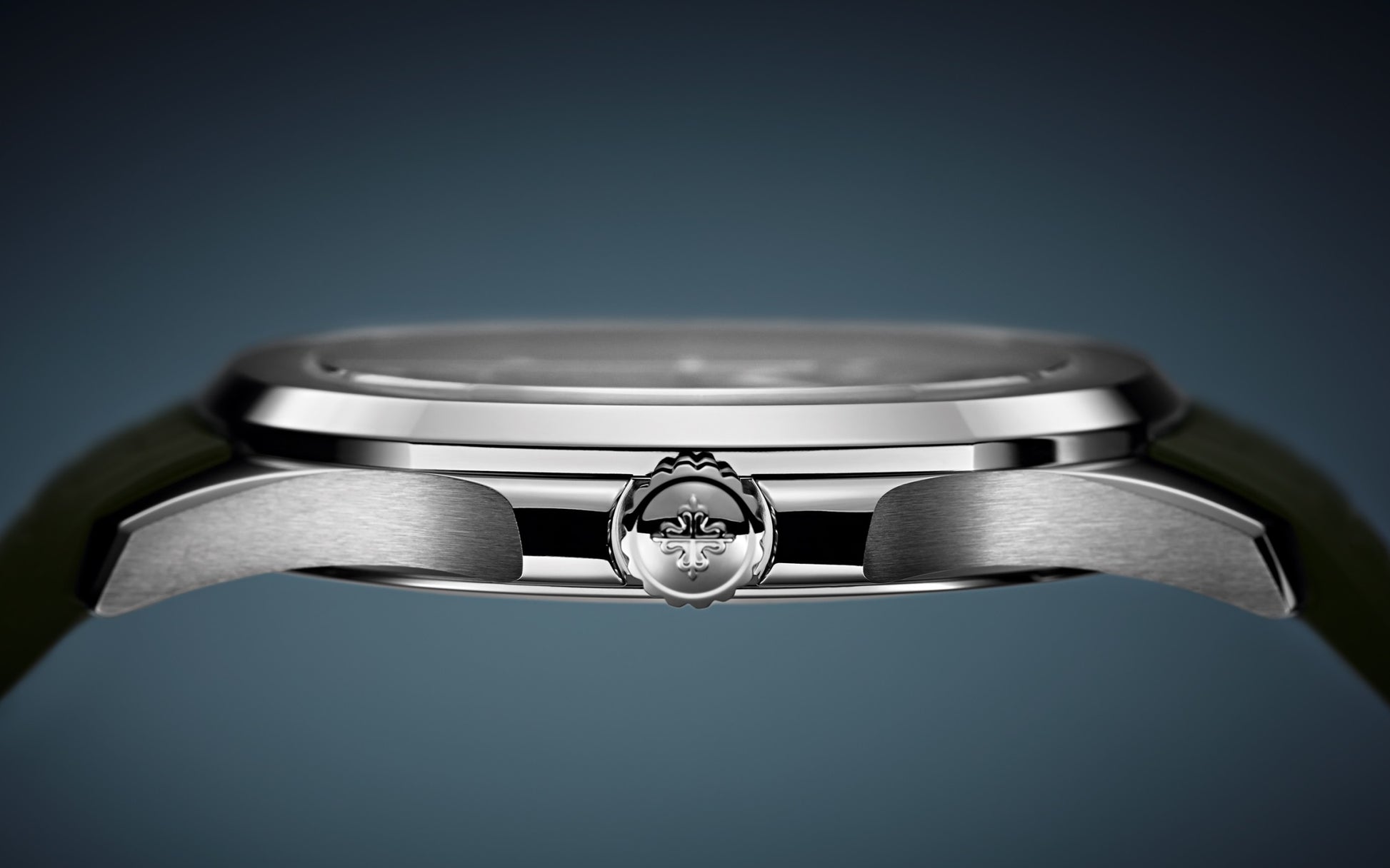 Patek Philippe Aquanaut Jumbo Date, Sweep Seconds, 18k White Gold, 42,2 mm, Ref# 5168G-010, Lugs