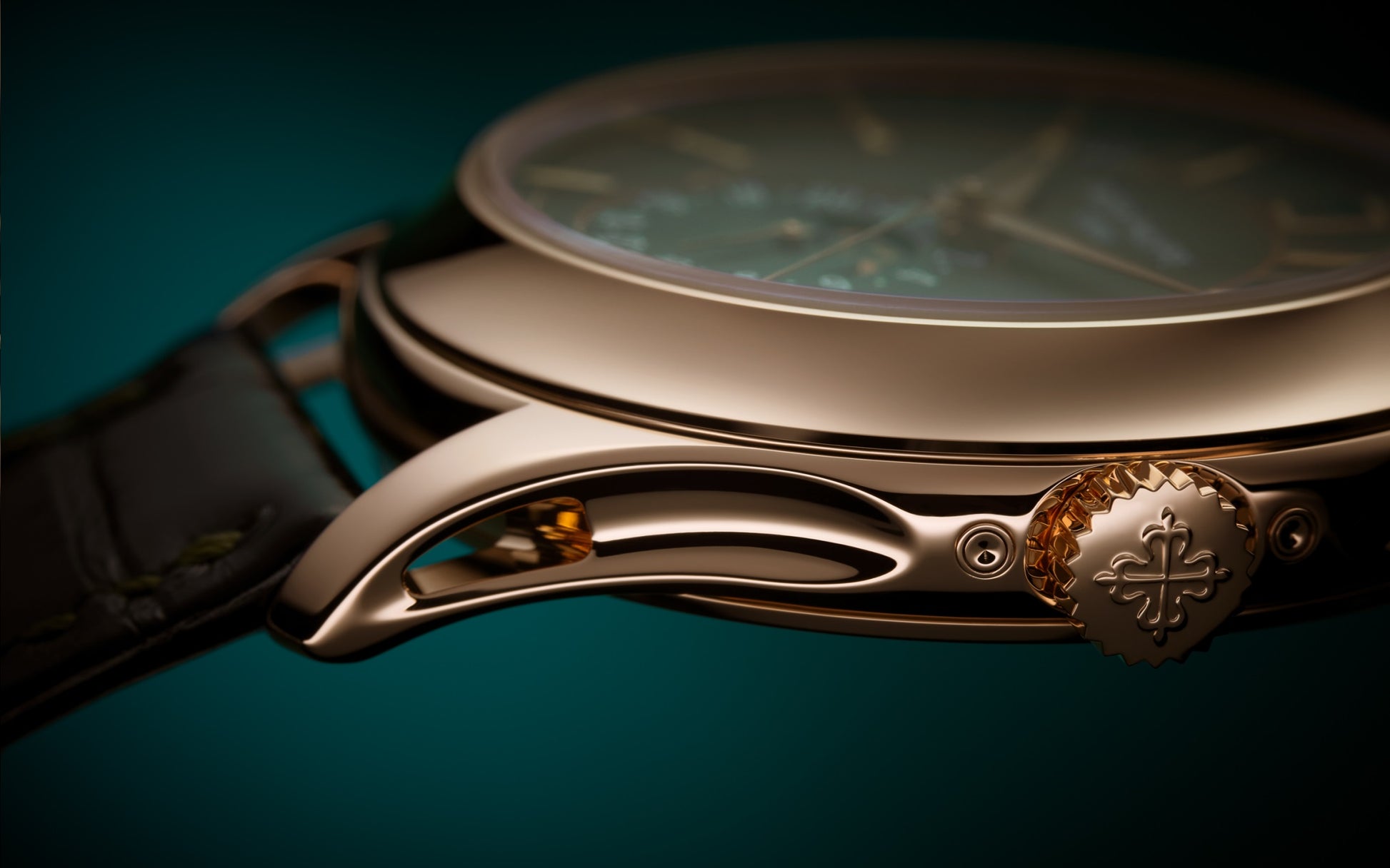 Patek Philippe Complication, 18k Rose Gold, 40mm, Annual Calendar Ref# 5205R-011, Crown, lugs