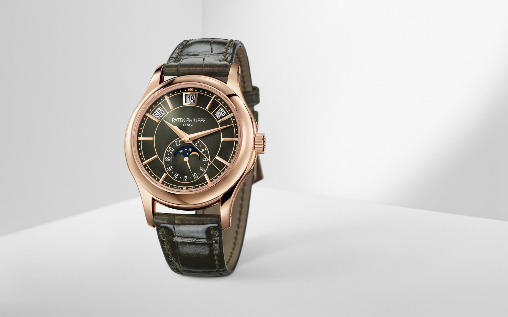 Patek Philippe Complication, 18k Rose Gold, 40mm, Annual Calendar Ref# 5205R-011, Main view
