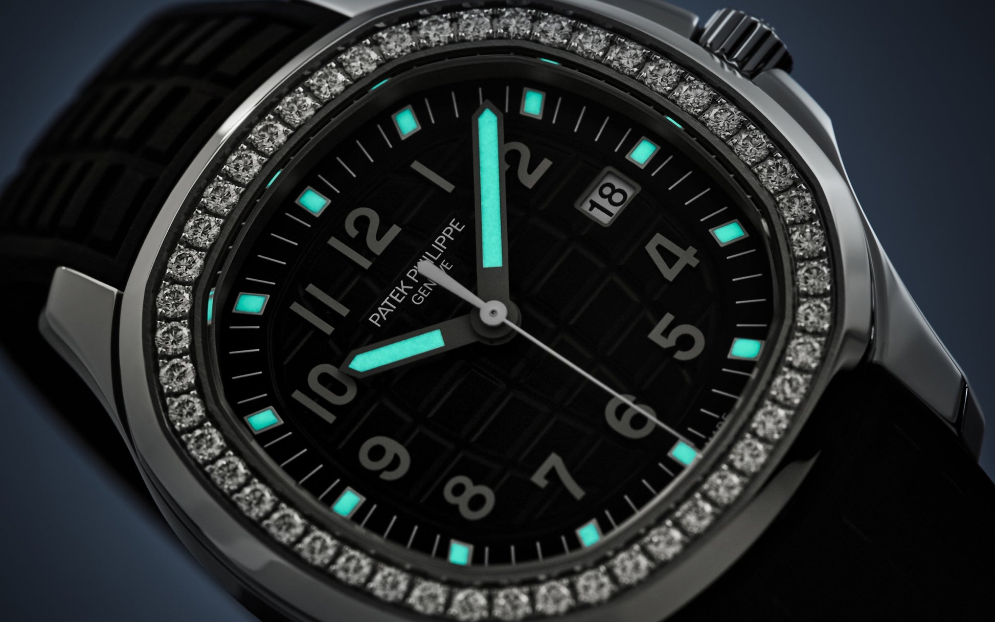 Patek Philippe Aquanaut Luce, Stainless Steel, 38,8mm, Ref# 5267/200A-001, Luminous