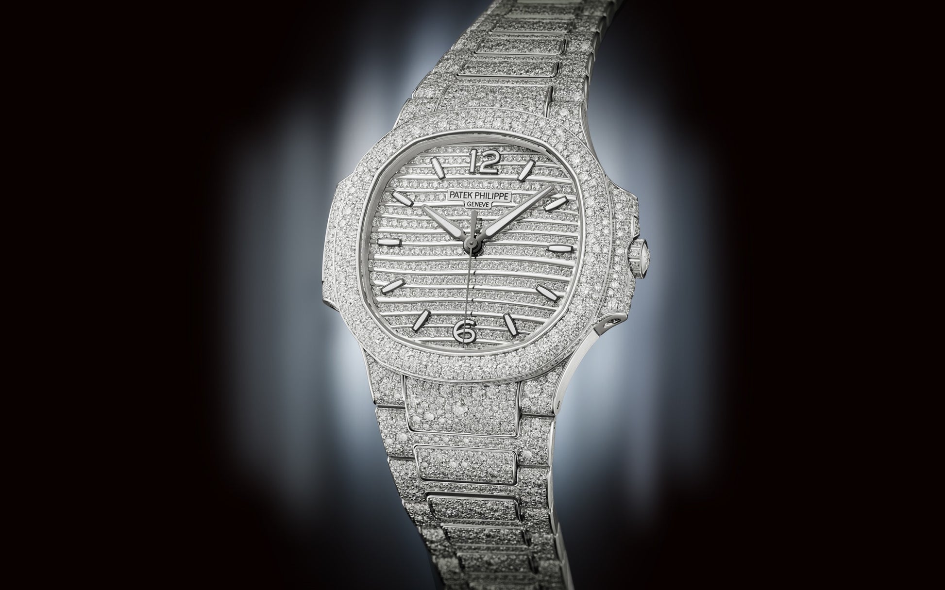 Patek Philippe Nautilus Haute Joaillerie Ladies Automatic Watch, 18K White Gold and Diamonds, 35,2mm, Ref# 7118/1450G-001, Main view 1