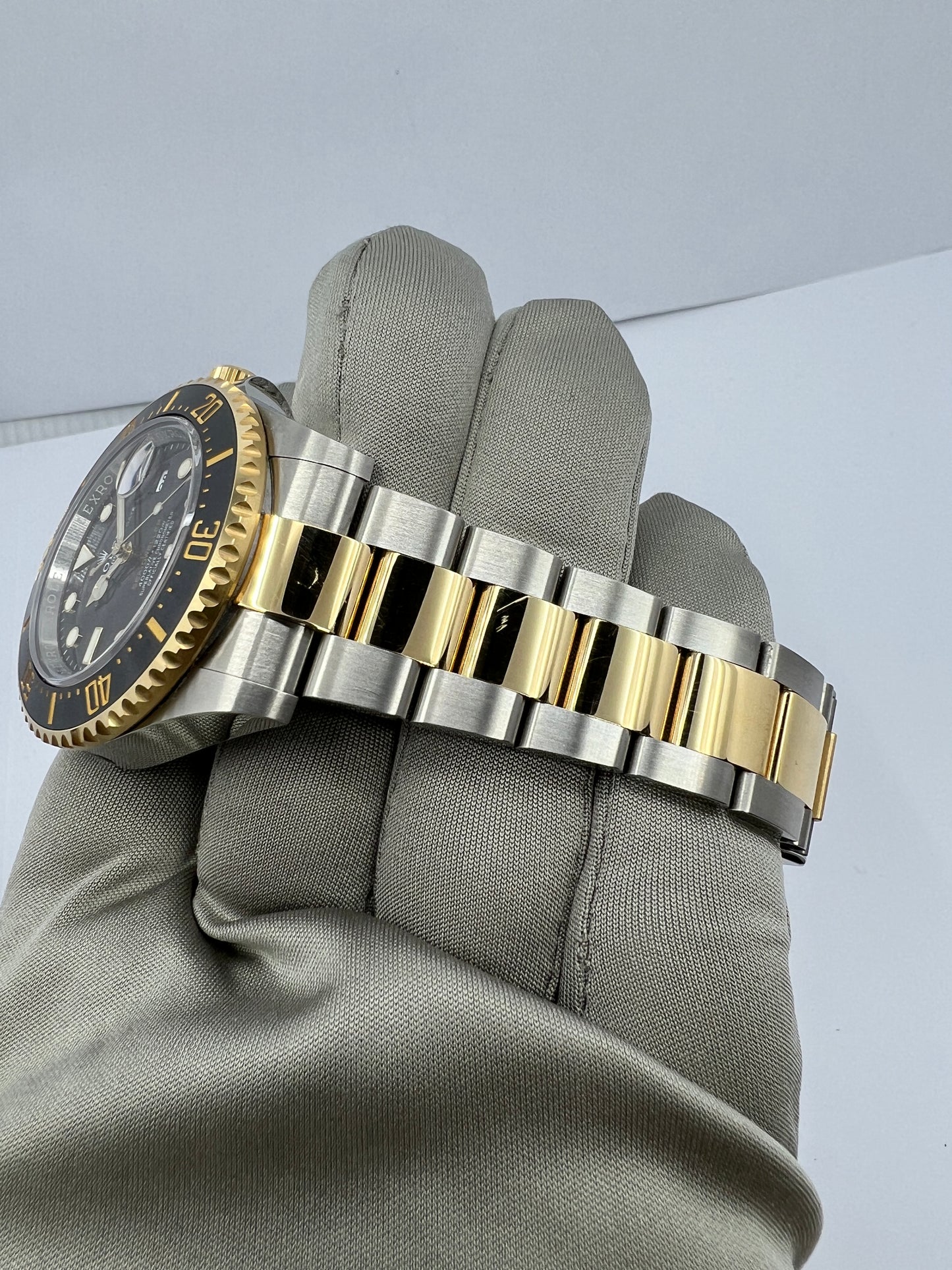 Pre-owned Rolex Sea-Dweller, Stainless Steel and 18k Yellow Gold, 43mm, Ref# 126603-0001