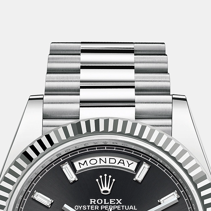 Rolex Day-Date, 40mm, Platinum, Ref# 228236-0004, Bezel, bracelet