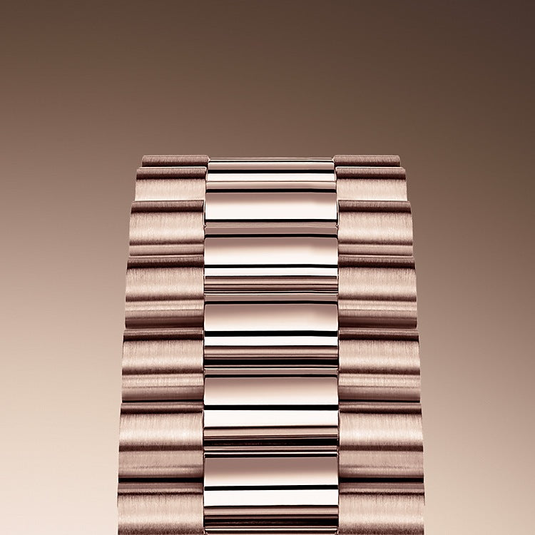 Rolex Lady-Datejust 28, 18kt Everose Gold and diamonds, Ref# 279135RBR-0021, Bracelet