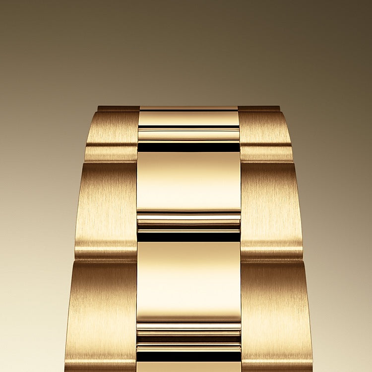 Lagos Smart Caviar 18K Gold Watch Bracelet 38-45mm - 12-10008-7 – Moyer  Fine Jewelers