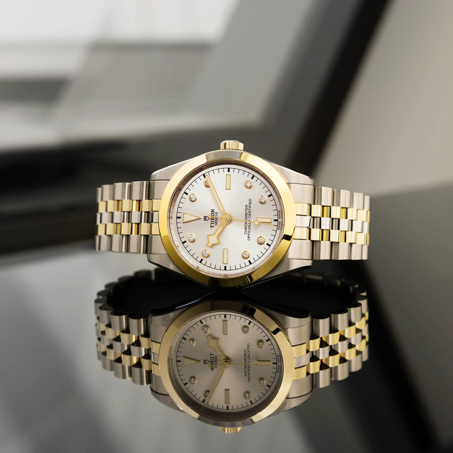 Tudor Black Bay 39 S&G, 316L Stainless Steel and 18k Yellow Gold, Ref# M79663-0007, Main view