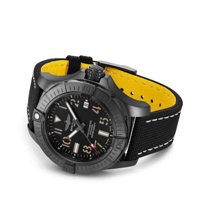 Side Breitling Avenger Automatic 45 Seawolf Night Mission DLC-Coated Titanium Ref# V17319101B1X1