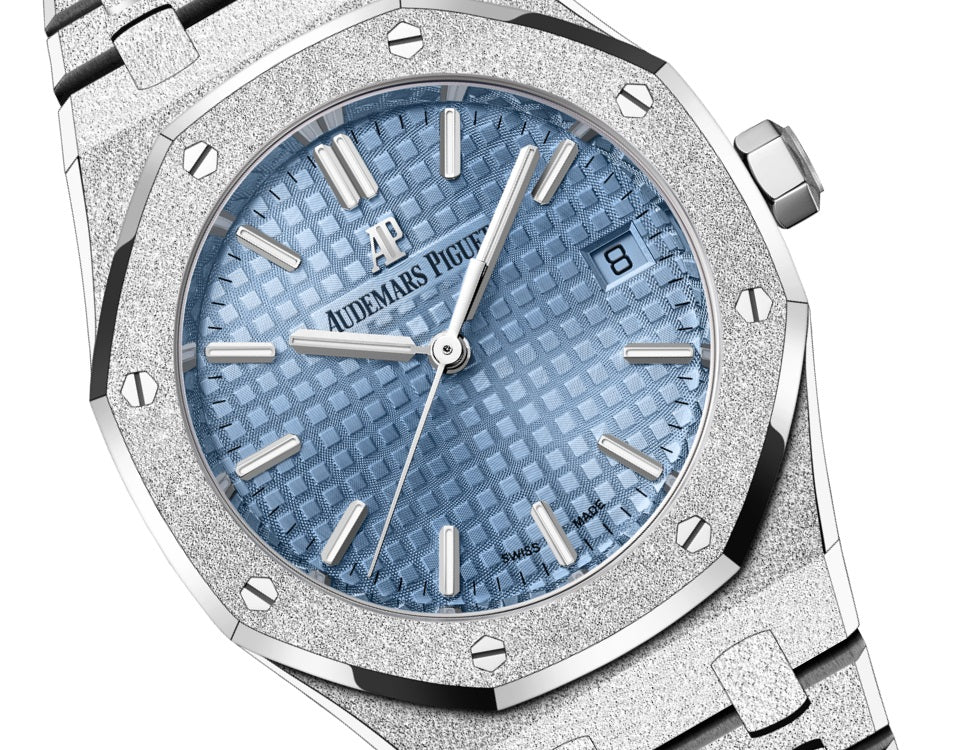 Side Audemars Piguet Royal Oak FROSTED GOLD SELFWINDING Ref# 77353BC.GG.1263BC.01