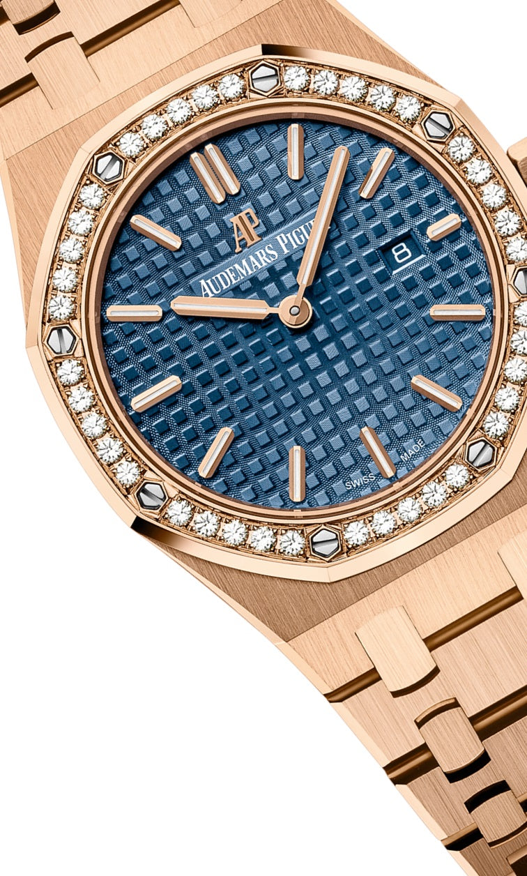 Left Audemars Piguet Royal OAK QUARTZ Ref# 67651OR.ZZ.1261OR.02
